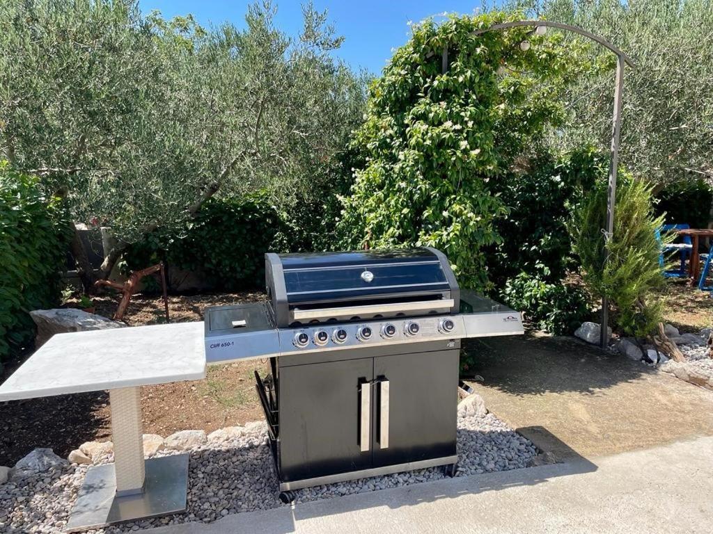 Zadvarje Vacation House Lavanda New! Heated Pool מראה חיצוני תמונה