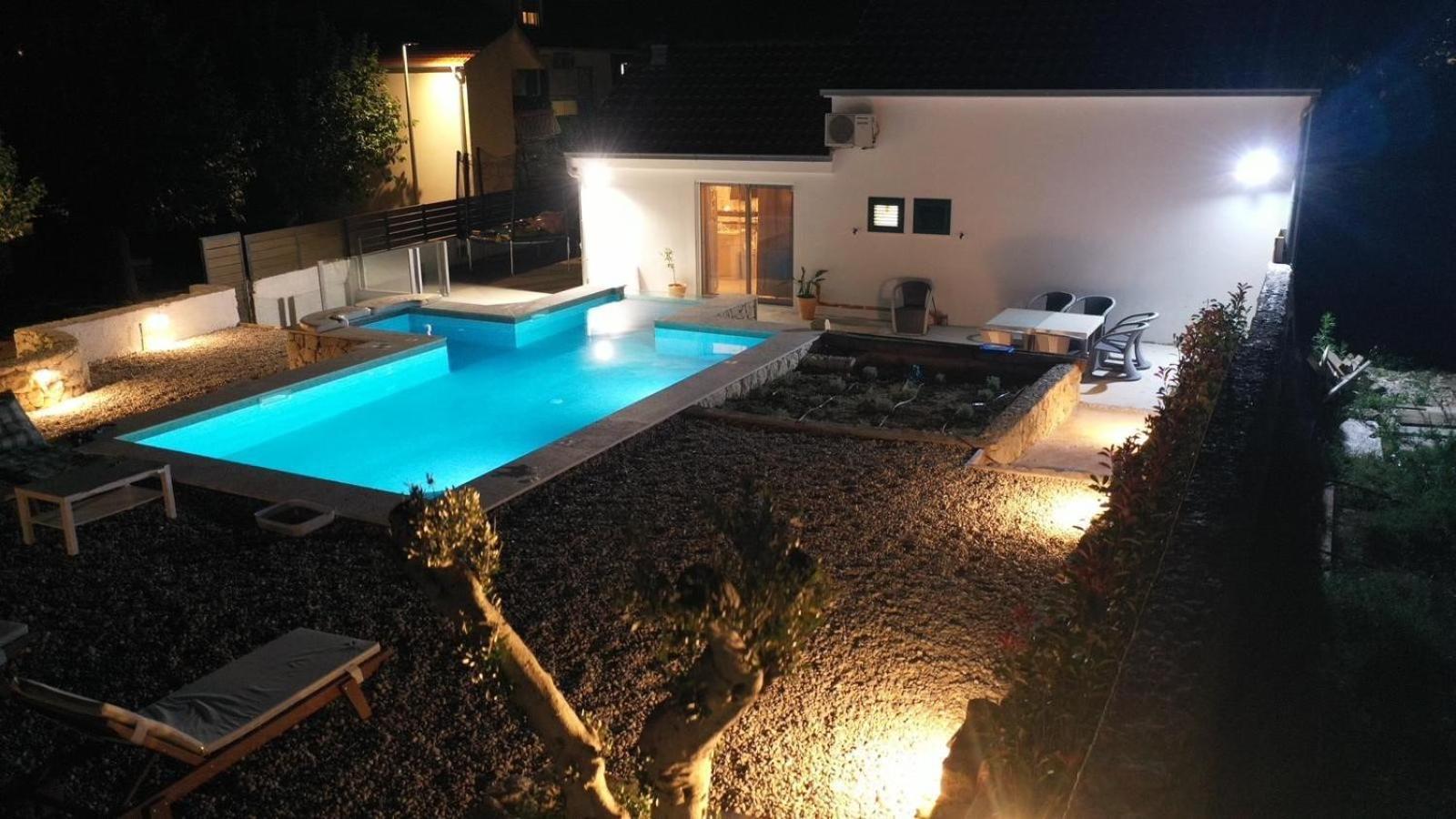 Zadvarje Vacation House Lavanda New! Heated Pool מראה חיצוני תמונה